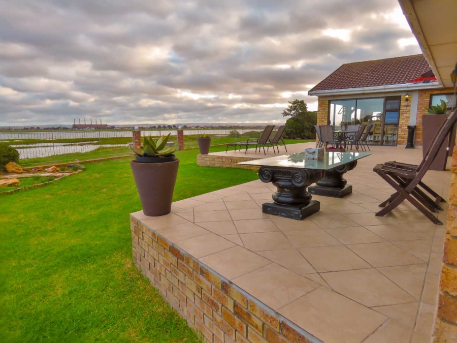 5 Bedroom Property for Sale in Amsterdamhoek Eastern Cape